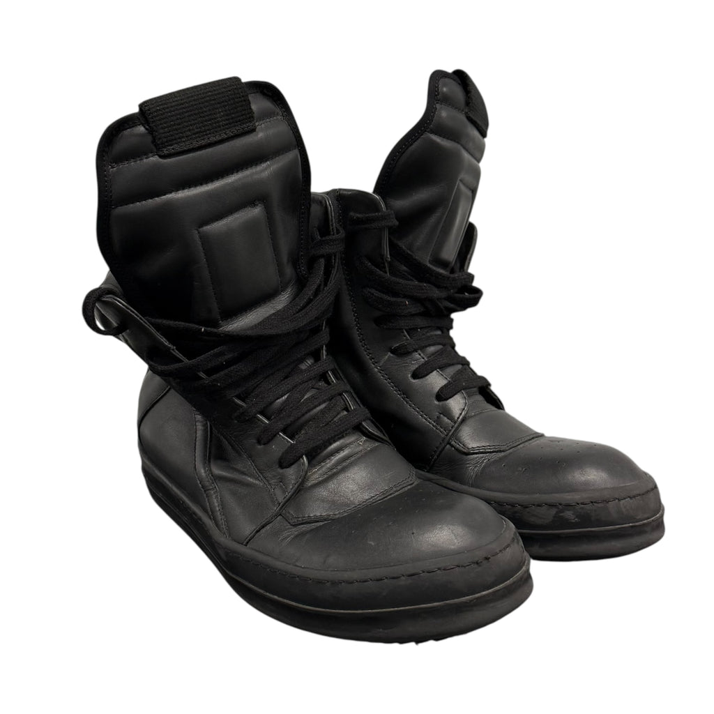 RICK OWENS TRIPLE BLACK GEOBASKETS.