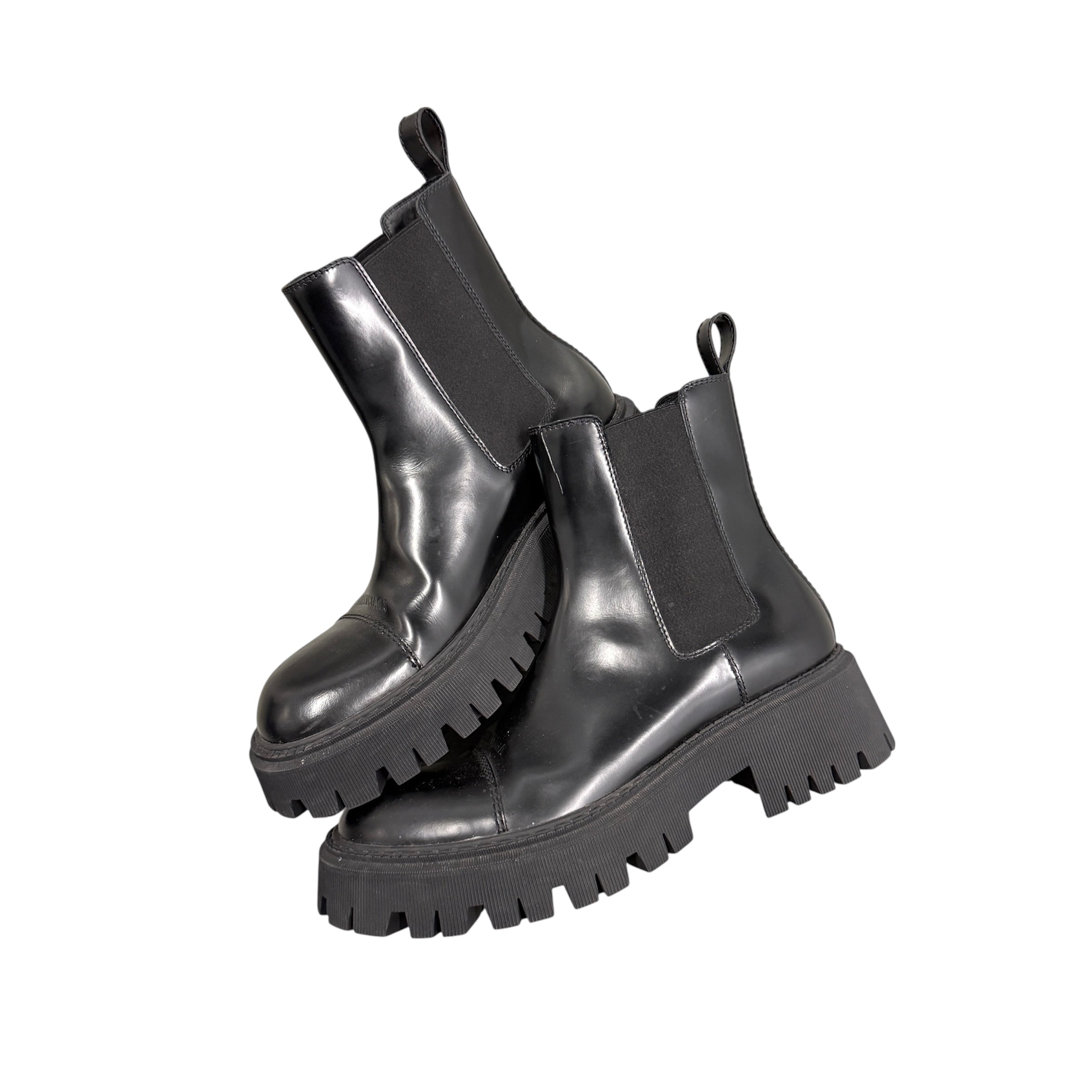 BALENCIAGA BLACK CHELSEA TRACTOR BOOTS.