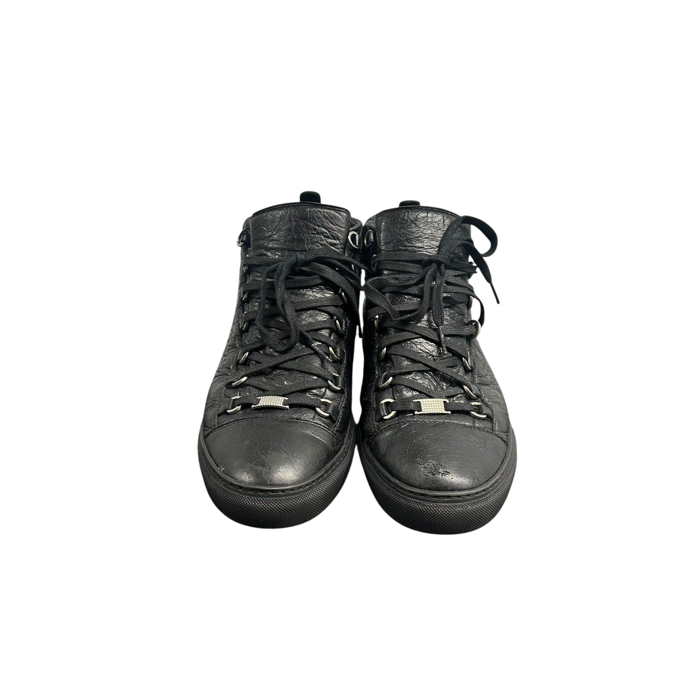 BALENCIAGA BLACK ARENAS.