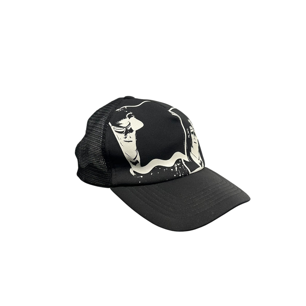 UNDERCOVER MESH BASEBALL HAT.