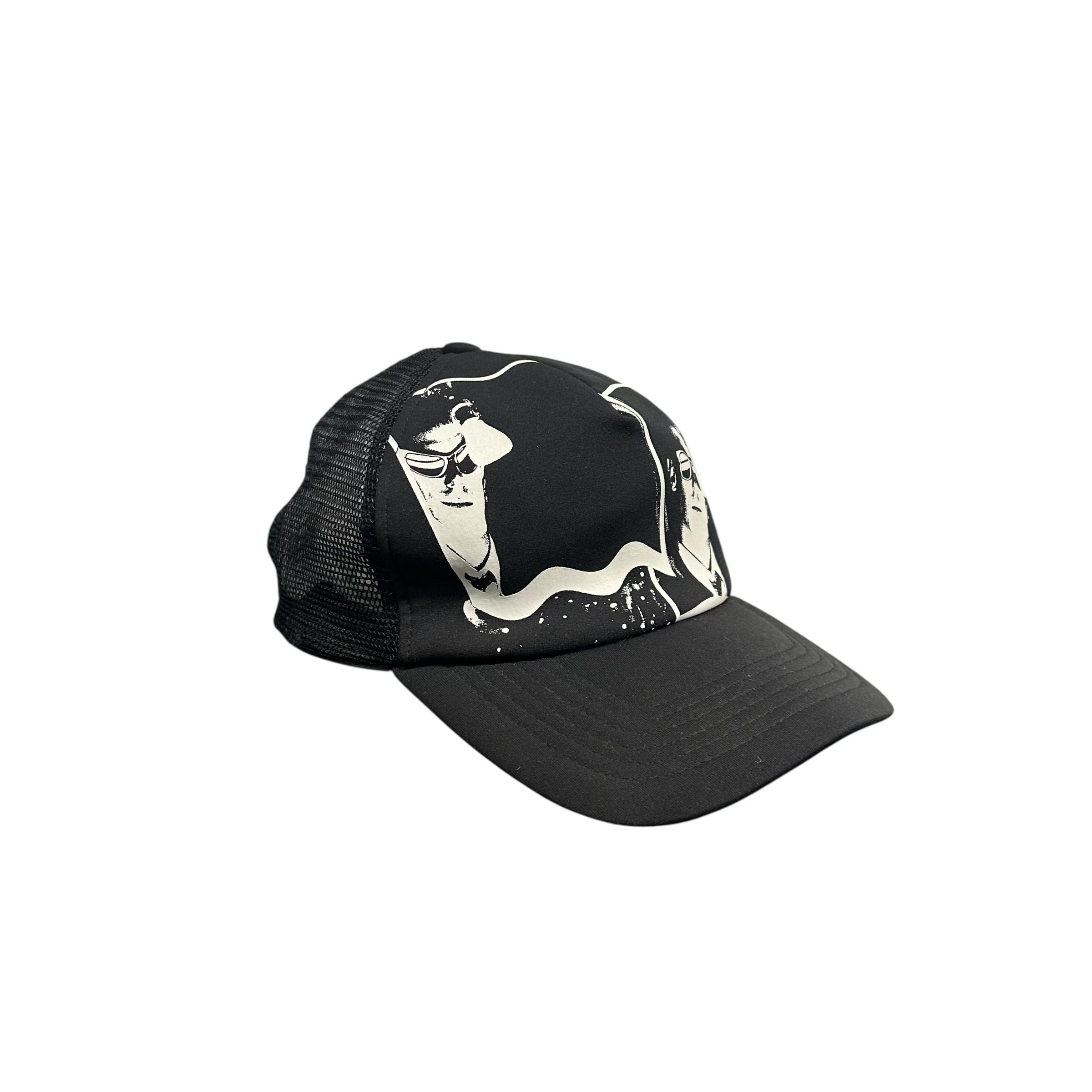 UNDERCOVER MESH BASEBALL HAT.