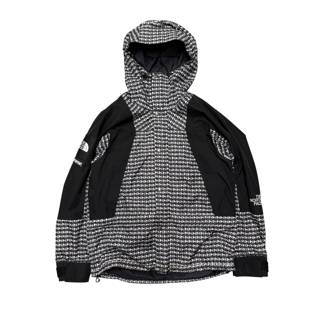 SUPREME X THE NORTH FACE STUDDED MOUNTAIN LIGHT JACKET.