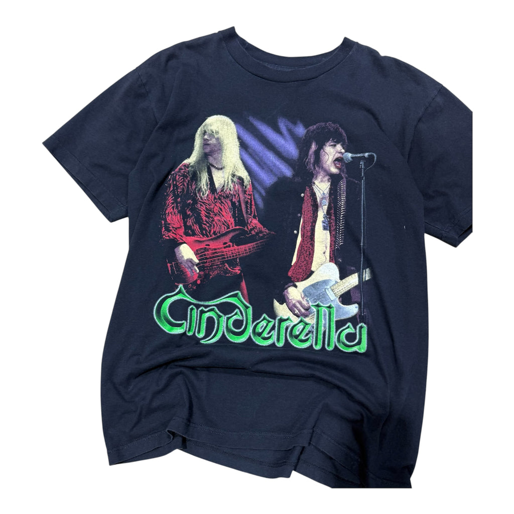 VINTAGE 2000’s CINDERELLA BAND TEE.