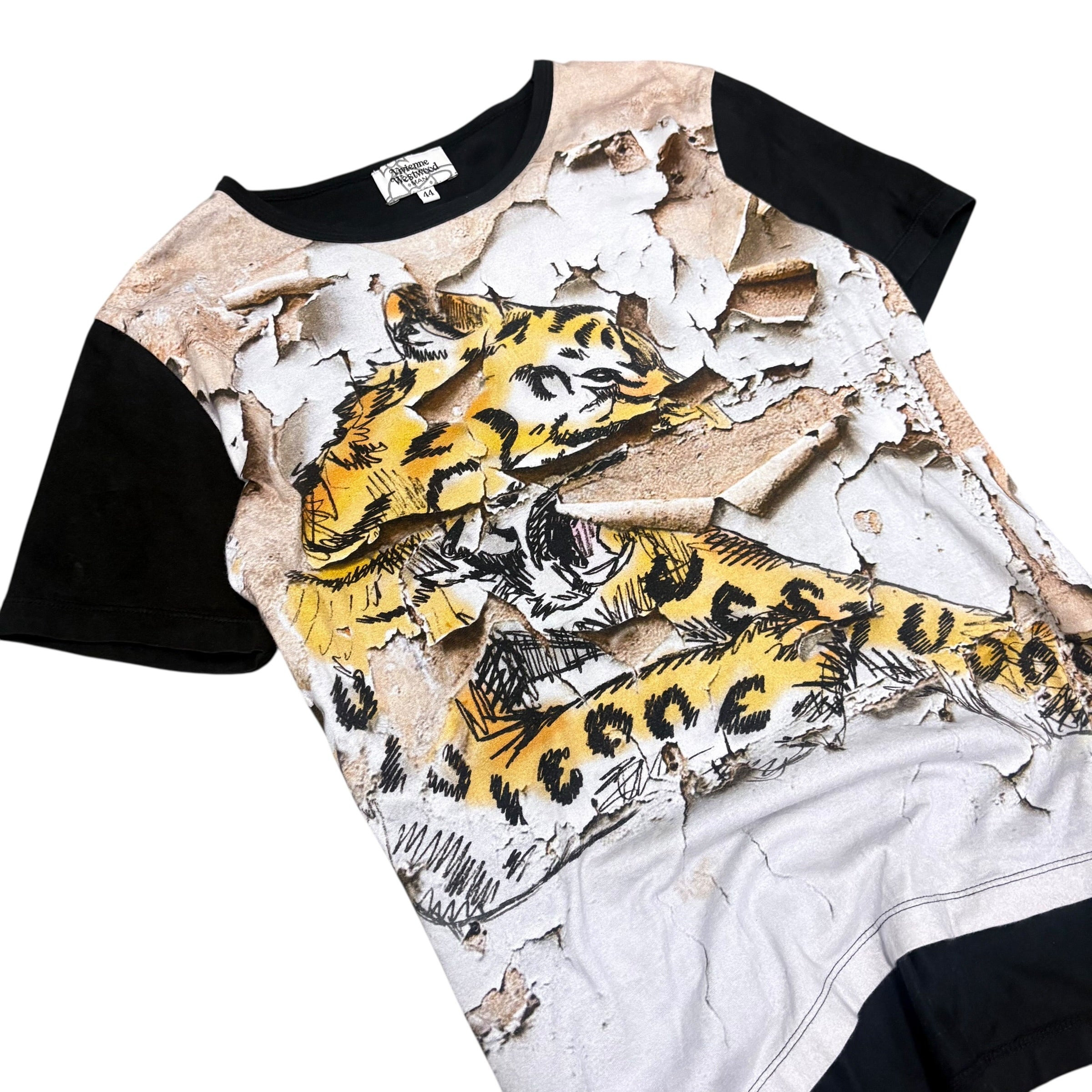 VIVIENNE WESTWOOD “TIGER WALL” TEE
