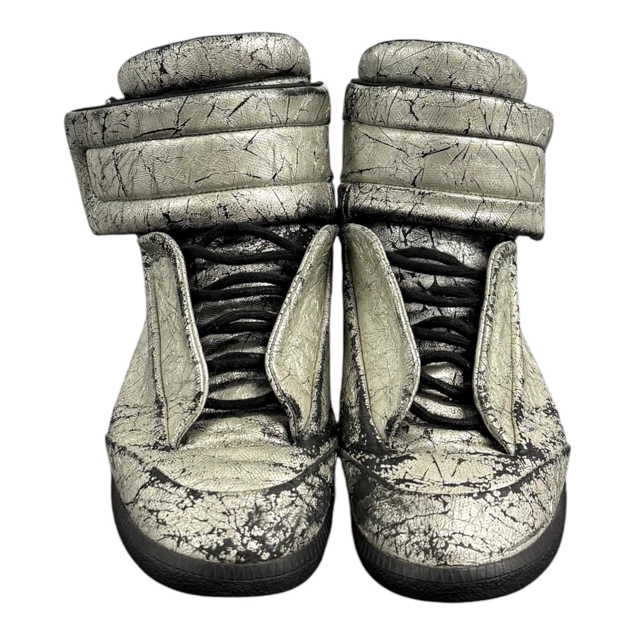 MAISON MARGIELA SILVER CRACKED FUTURES.