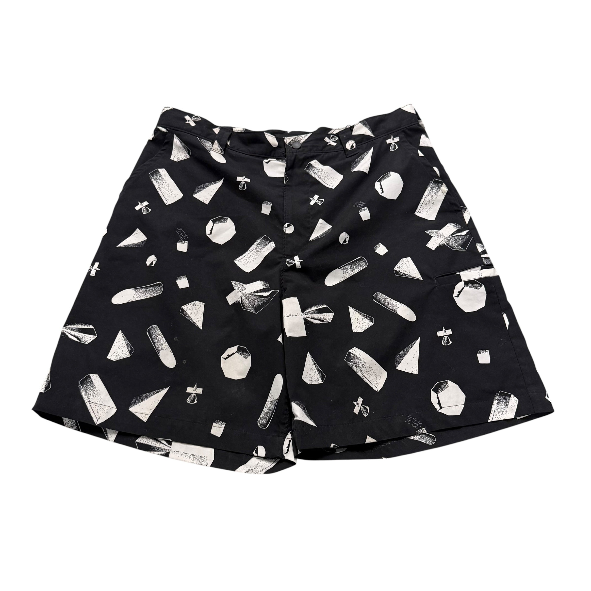 UNDERCOVER GEOMETRY SHORTS.