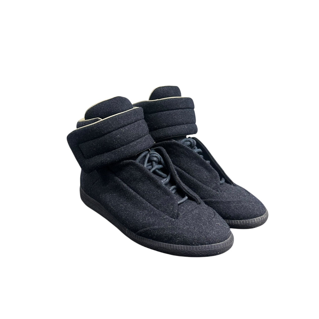 MARGIELA NAVY SUEDE FUTURES.