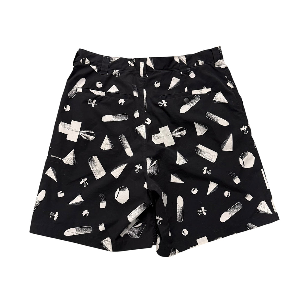 UNDERCOVER GEOMETRY SHORTS.
