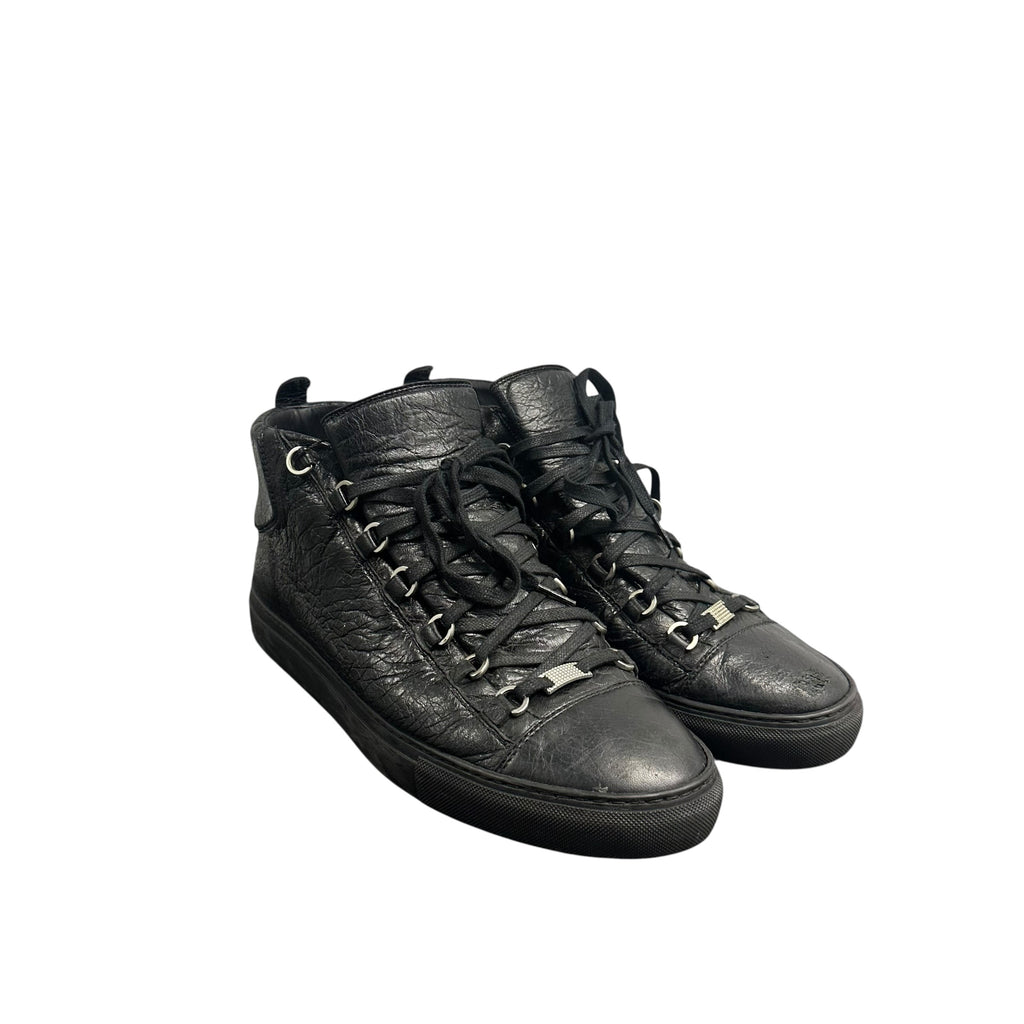 BALENCIAGA BLACK ARENAS.