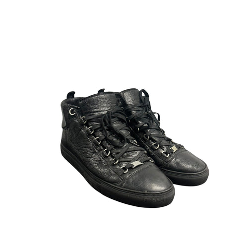 BALENCIAGA BLACK ARENAS.