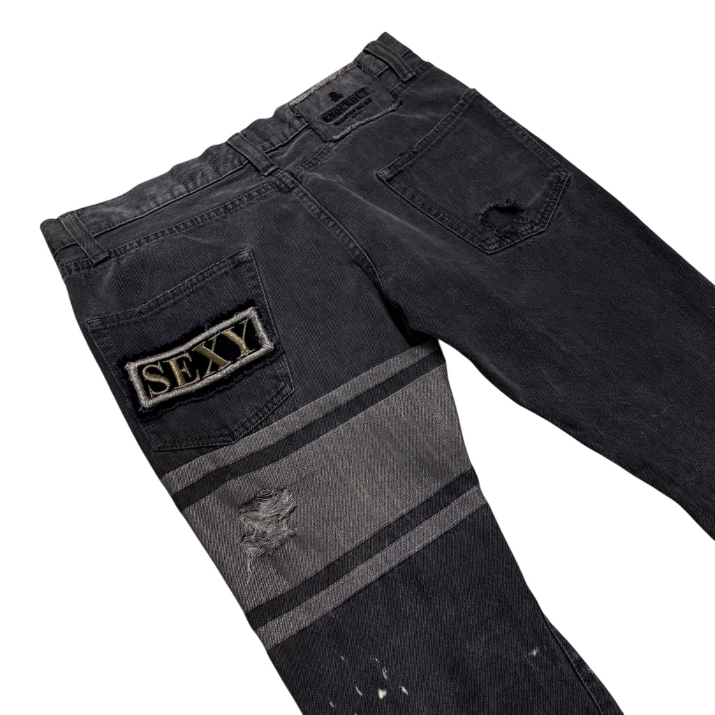 MASTERMIND STRIPED DISTRESSED DENIM.