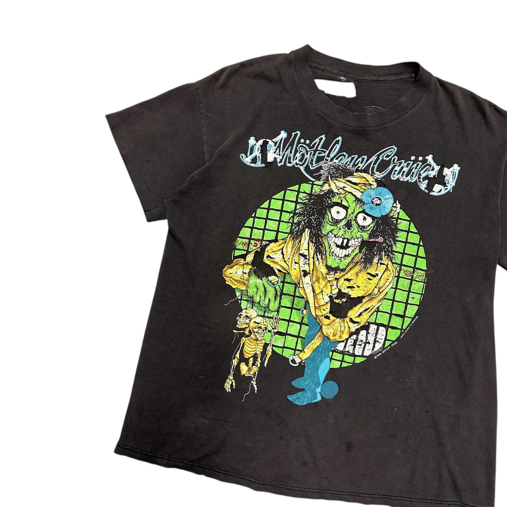 VINTAGE THRASHED 1994 MOTLEY CRUE “DR.FEELGOOD” SHIRT