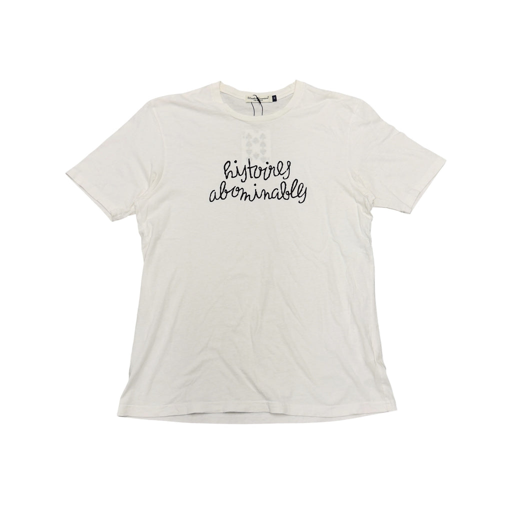 UNDERCOVER WHITE CURSIVE TEE.