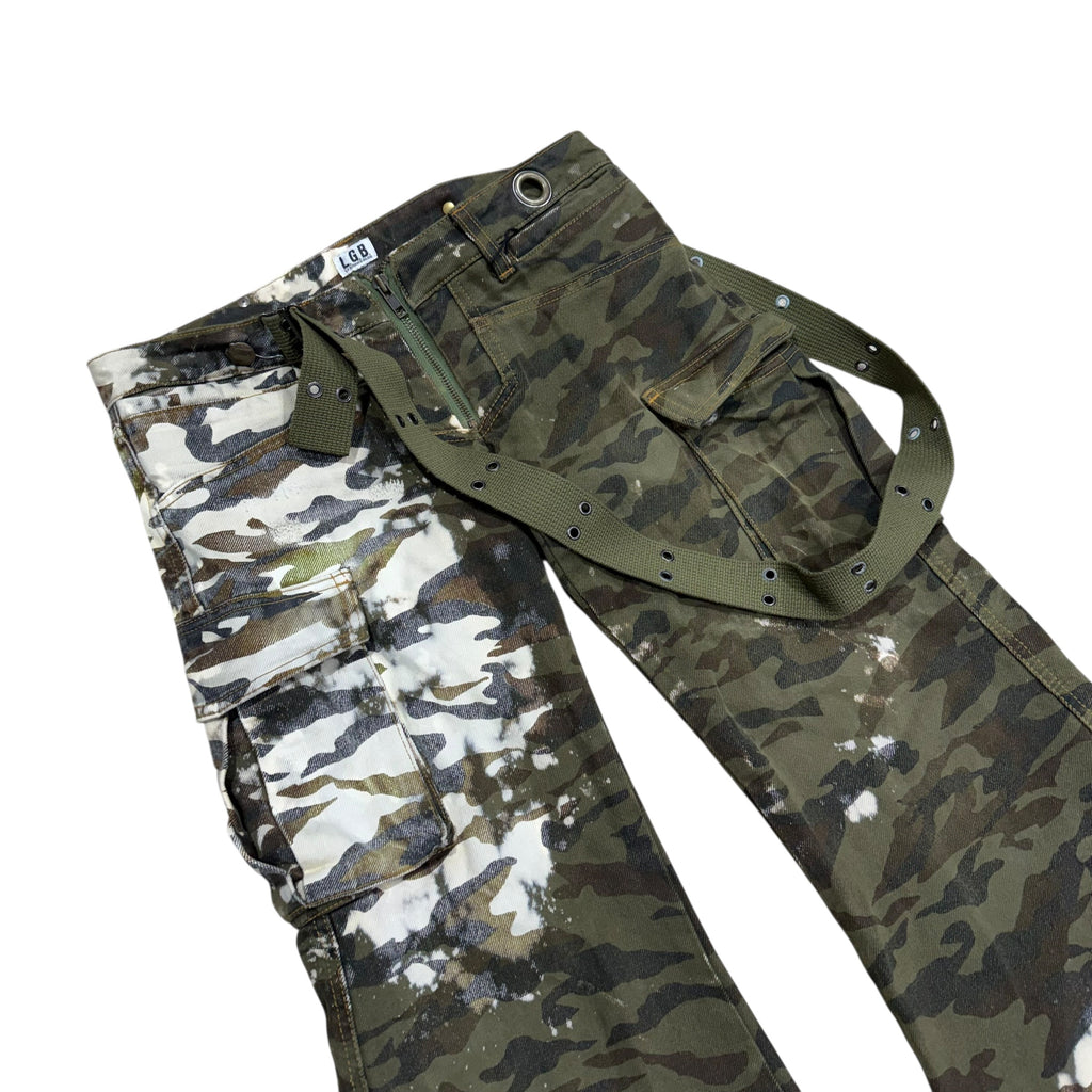 LGB FANG CAMO CARGO/BELL FLARED PANTS.