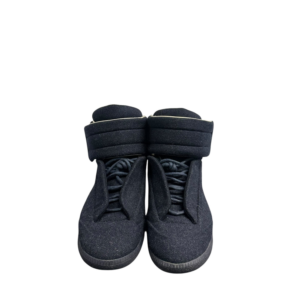 MARGIELA NAVY SUEDE FUTURES.