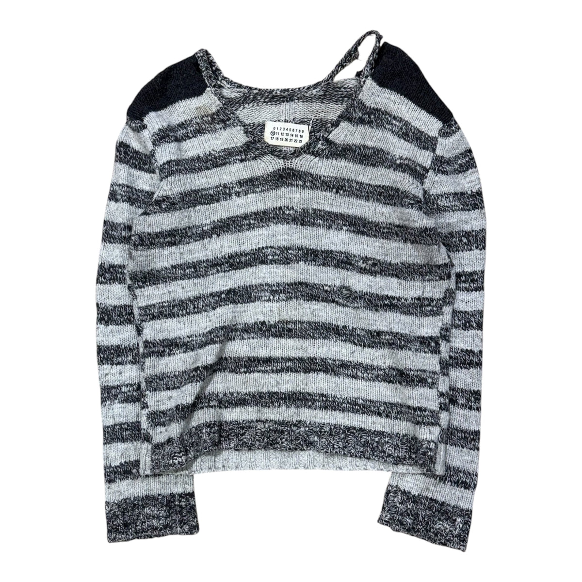 MAISON MARGIELA BLACK AND WHITE STRIPPED SWEATER.