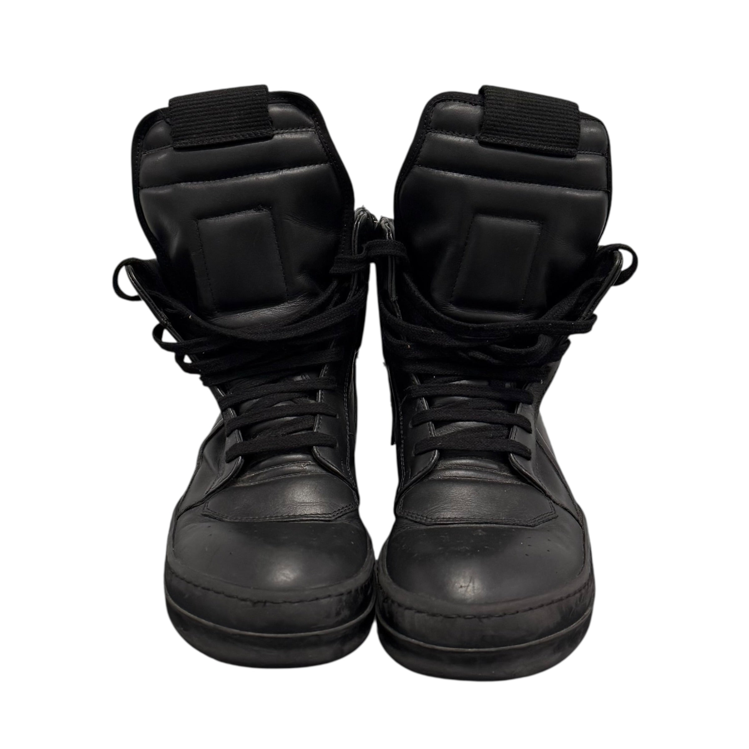 RICK OWENS TRIPLE BLACK GEOBASKETS.