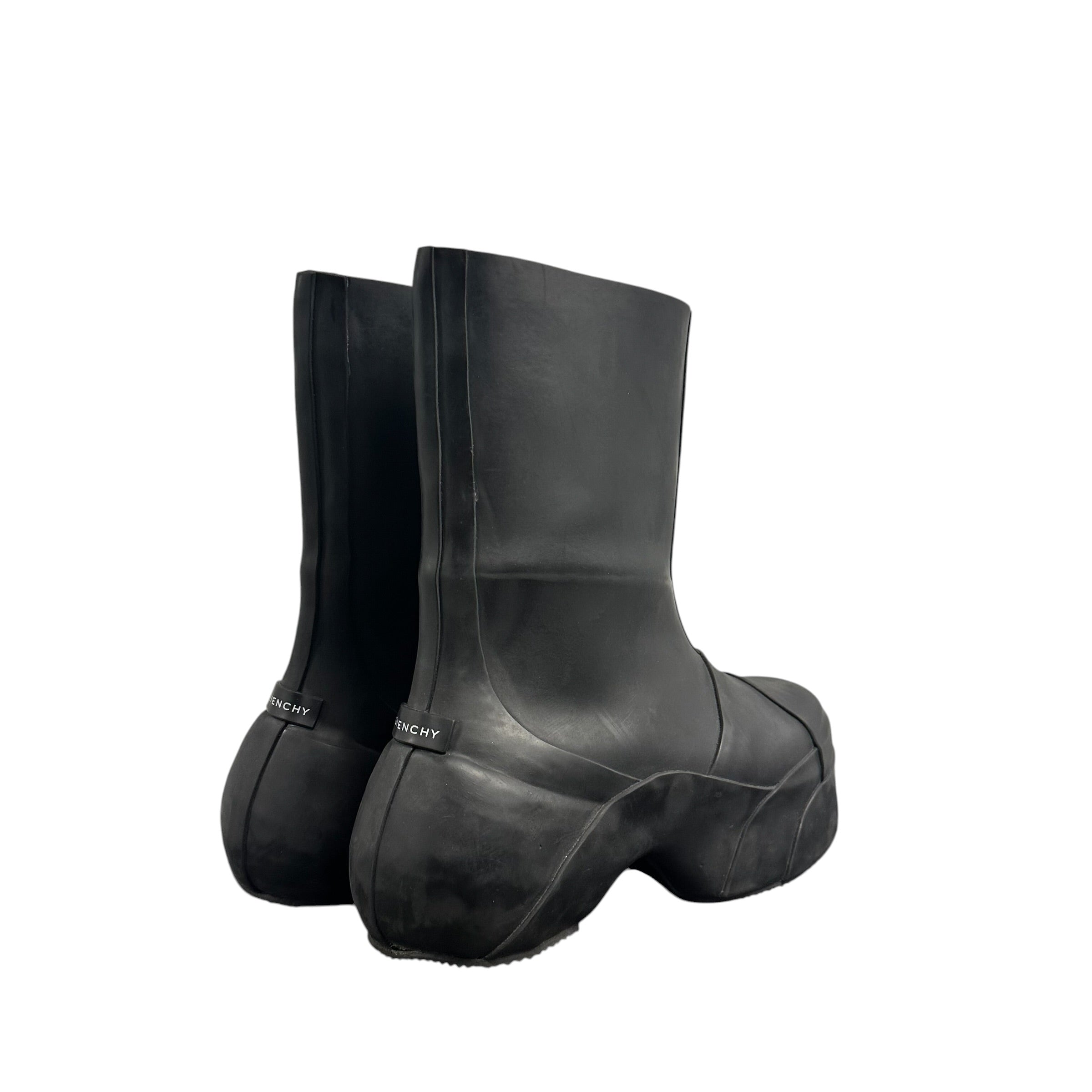 GIVENCHY SHOW RUBBER BOOTS.