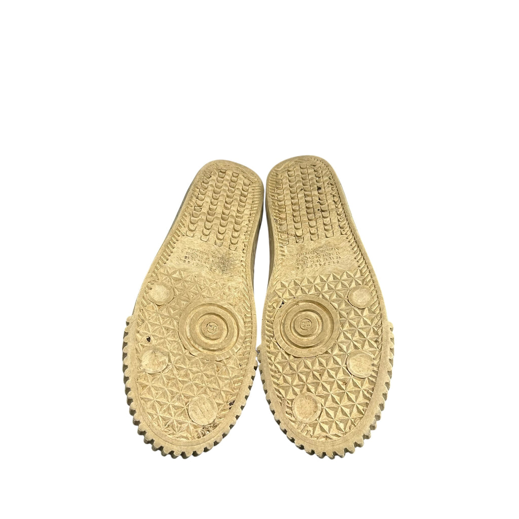MAISON MARGIELA EVOLUTION LOW TOP SNEAKERS.