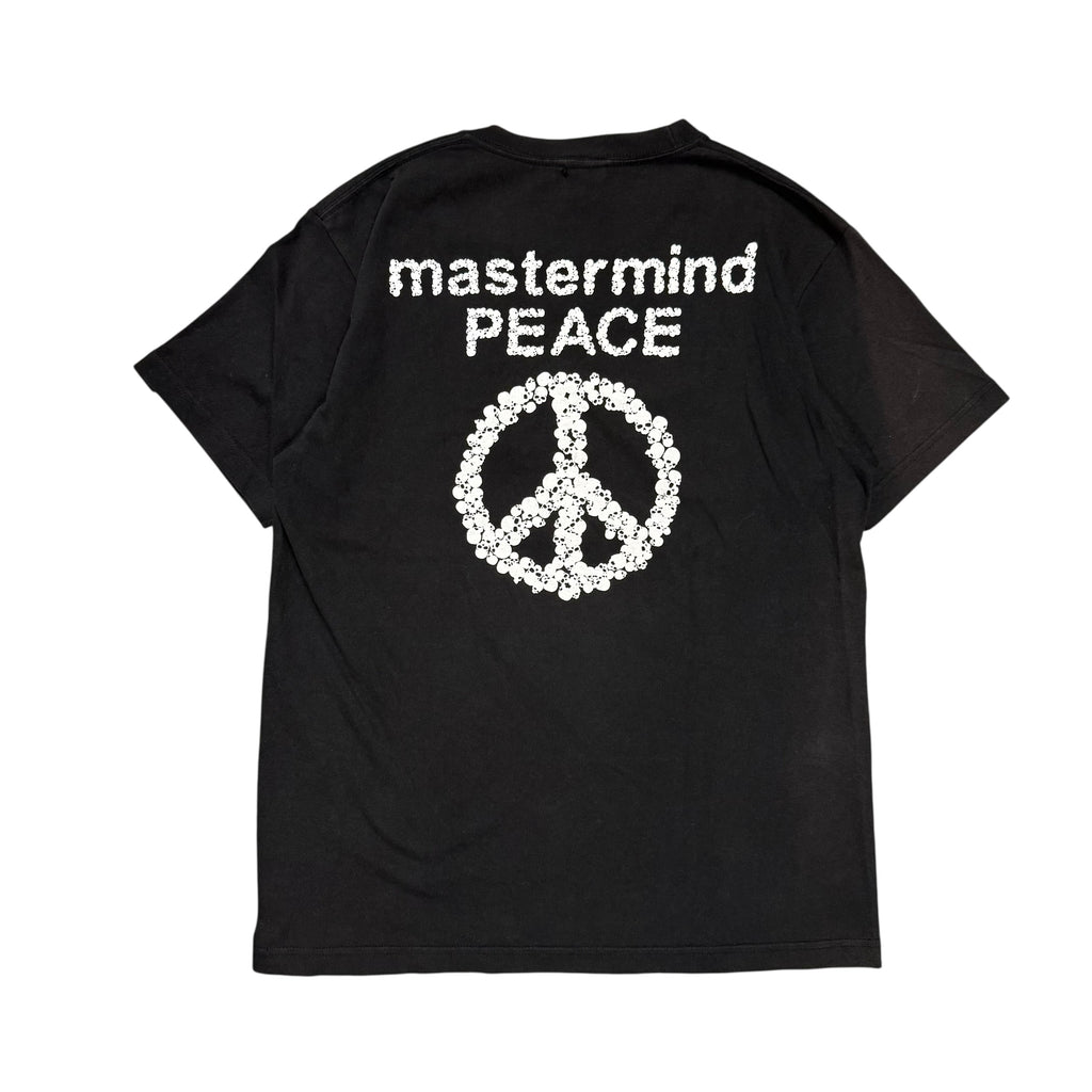 MASTERMIND PEACE SKULL LOGO SHIRT.