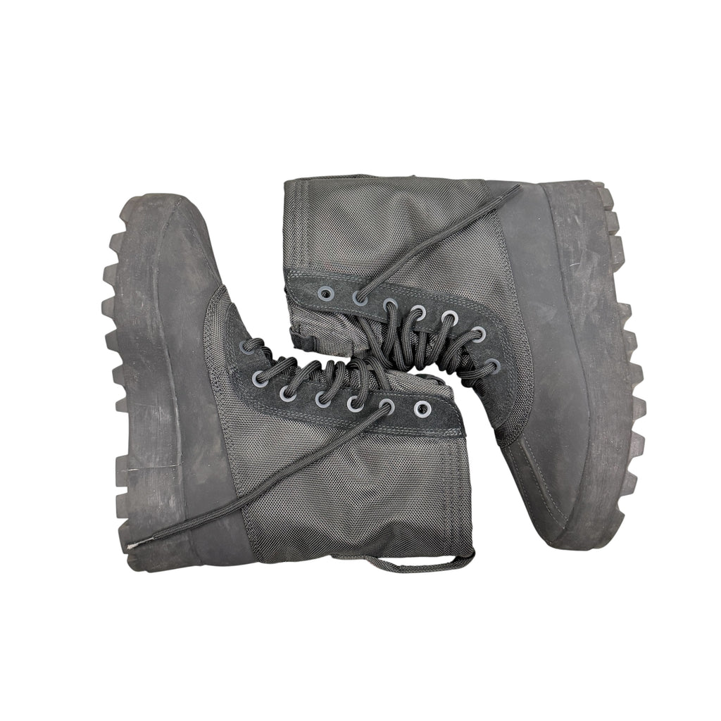 YEEZY 950 PIRATE BLACK BOOTS.